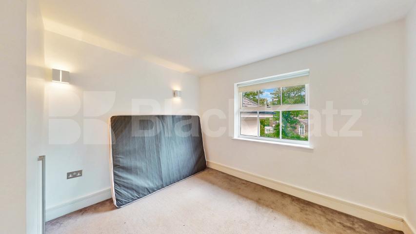Spacious 3 bed 3 bath apartment set in a beautiful location  Adelaide Road, Primrose Hill / Chalk Farm